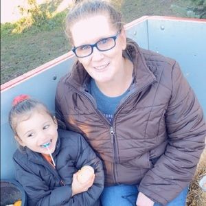 Meet your Posher, Debbie